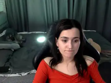 Chaturbate Nude Webcam of kira_yammy