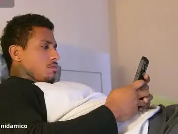 Chaturbate Live Sex Cam of deepthroatfucker_ccs