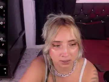 Chaturbate Live Sex Cam of eva_brooks1