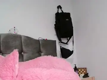 Chaturbate Live Sex Cam of squirthotlovers