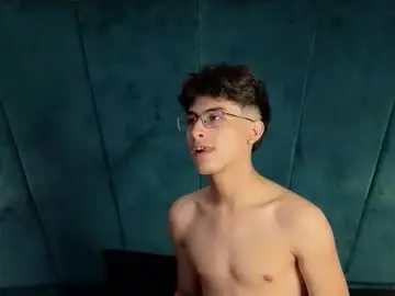 Chaturbate Live Sex of aaron_eze