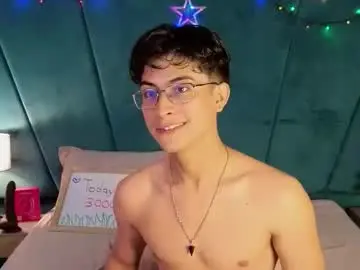 Chaturbate Adult Webcam of aaron_eze