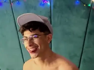 Chaturbate Sex Chat of aaron_eze