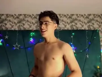 Chaturbate Live Sex Cam of aaron_eze