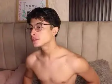 Chaturbate Adult Webcams of aaron_eze