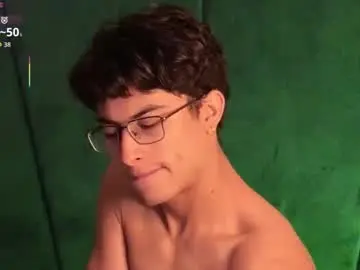 Chaturbate Adult Webcams of aaron_eze