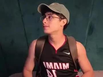 Chaturbate Adult Webcam of aaron_eze