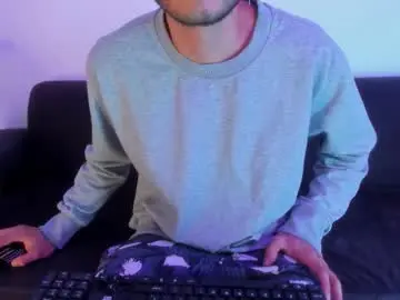 Chaturbate Sex Cam of henrik_senn