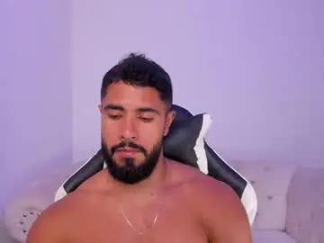 Chaturbate Free Live Porn of santiago_huntt
