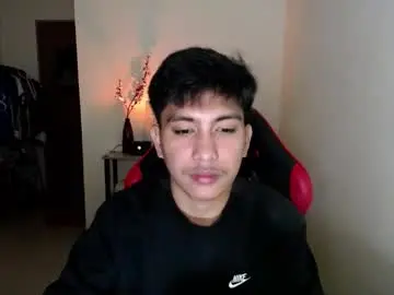 Chaturbate Live Porn of urcuteguy_jhonx