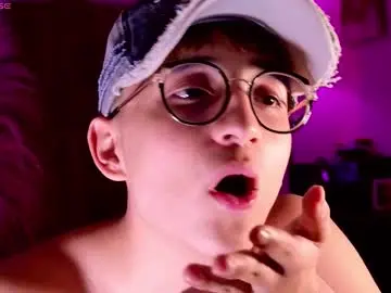 Chaturbate Free Live Porn of mr_evan1