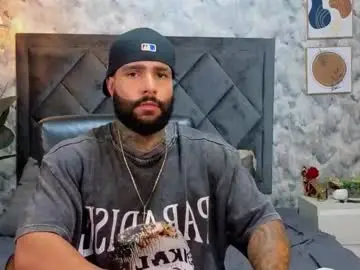 Chaturbate Free Porn Cam of apolo_rousse