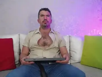 Chaturbate Live Sex Cam of juank_fit45