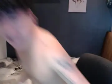 Chaturbate Free Porn Cam of kenhotline911