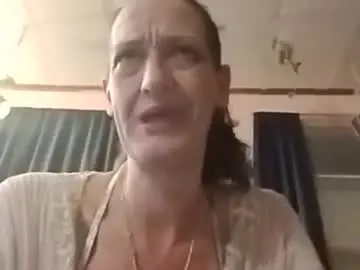 Chaturbate Free Live Porn of littlebigsquirt7945