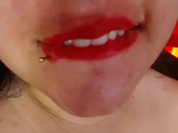 Chaturbate Best live sex cam show of lilih_golden