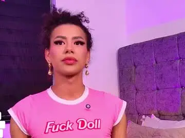 Chaturbate Watch Live Sex Cams of lyadumont