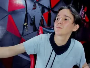 Chaturbate Sex Cam of aaron_latinmen2