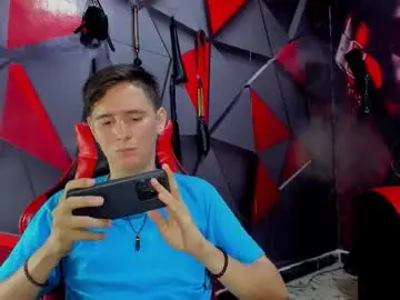 Chaturbate Nude Webcam of aaron_latinmen2