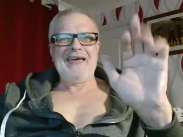 Chaturbate Live Sex Cam of daddiescockforyou