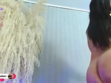 Chaturbate Live Sex Cam of lena_helleen