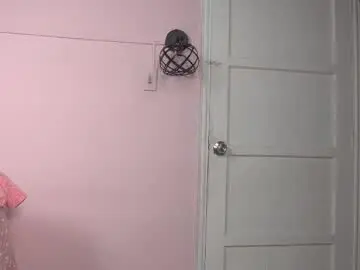 Chaturbate Watch Live Sex Cams of yahaira_26