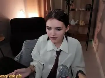 Chaturbate Live Sex Cam of dilara_xbaby