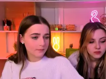 Chaturbate Live Sex Cam of luna_tin