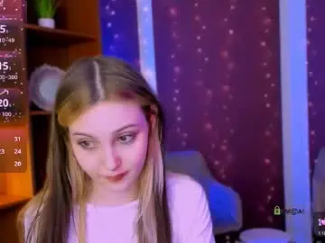 Chaturbate Live Sex Cam of luna_tin