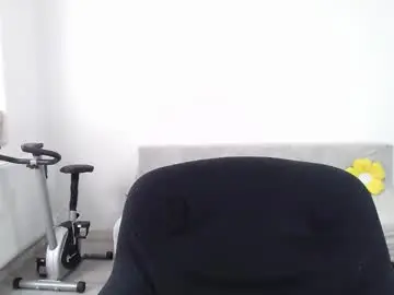 Chaturbate Live Sex Cam of cherry_pie95