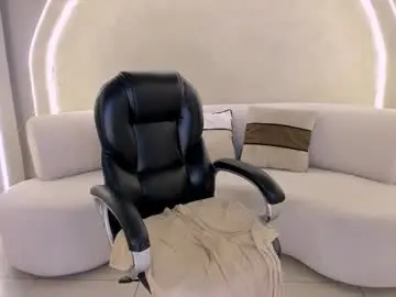 Chaturbate Sex Cam of mialaurence_