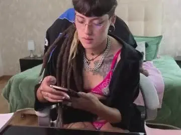 Chaturbate Adult Video Chat of _sharlotte777