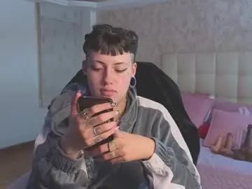 Chaturbate Sex Cam of _sharlotte777