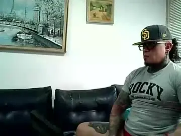 Chaturbate Live Sex Cam of ayrton_naffah2