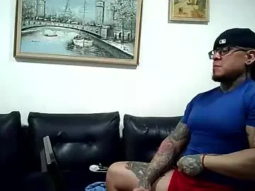 Chaturbate Adult Webcam of ayrton_naffah2