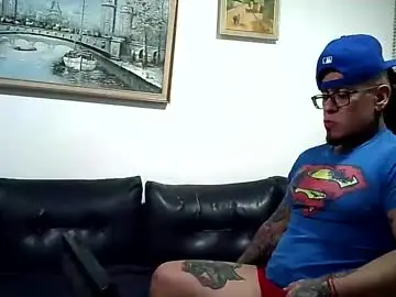 Chaturbate Adult Webcams of ayrton_naffah2