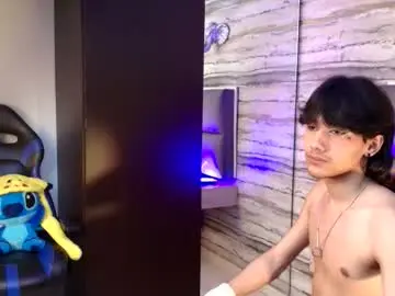 Chaturbate Live Sex Cam of twinslovers_