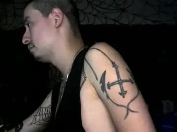 Chaturbate Free Porn Cam of vampireathome