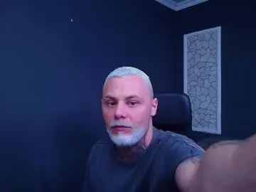 Chaturbate Live Sex Cam of brianhunts