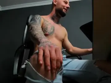 Chaturbate Best live sex cam show of brianhunts