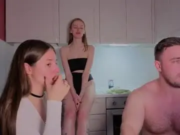 Chaturbate Live Sex of ihavepaws33