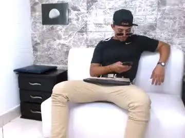 Chaturbate Sex Chat of yeisonbrown