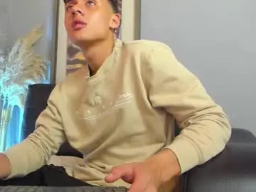 Chaturbate Free Porn Cam of zeusbrant