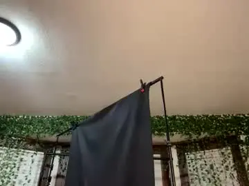 Chaturbate Watch Live Sex Cams of dathroatbunny