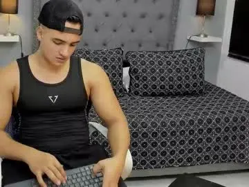 Chaturbate Watch Live Sex Cams of maxximo_strong