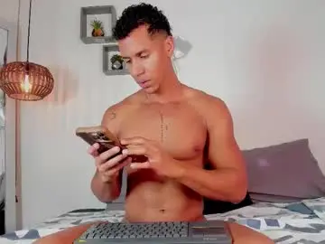 Chaturbate Private Sex Chat of roylandvega