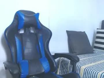 Chaturbate Live Sex Cam of jake_shadow14