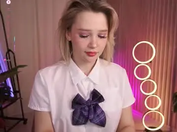 Chaturbate Live Sex Cam of laurawifeness