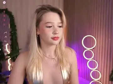 Chaturbate Watch Live Sex Cams of laurawifeness