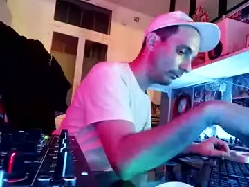 timsfeet from chaturbate